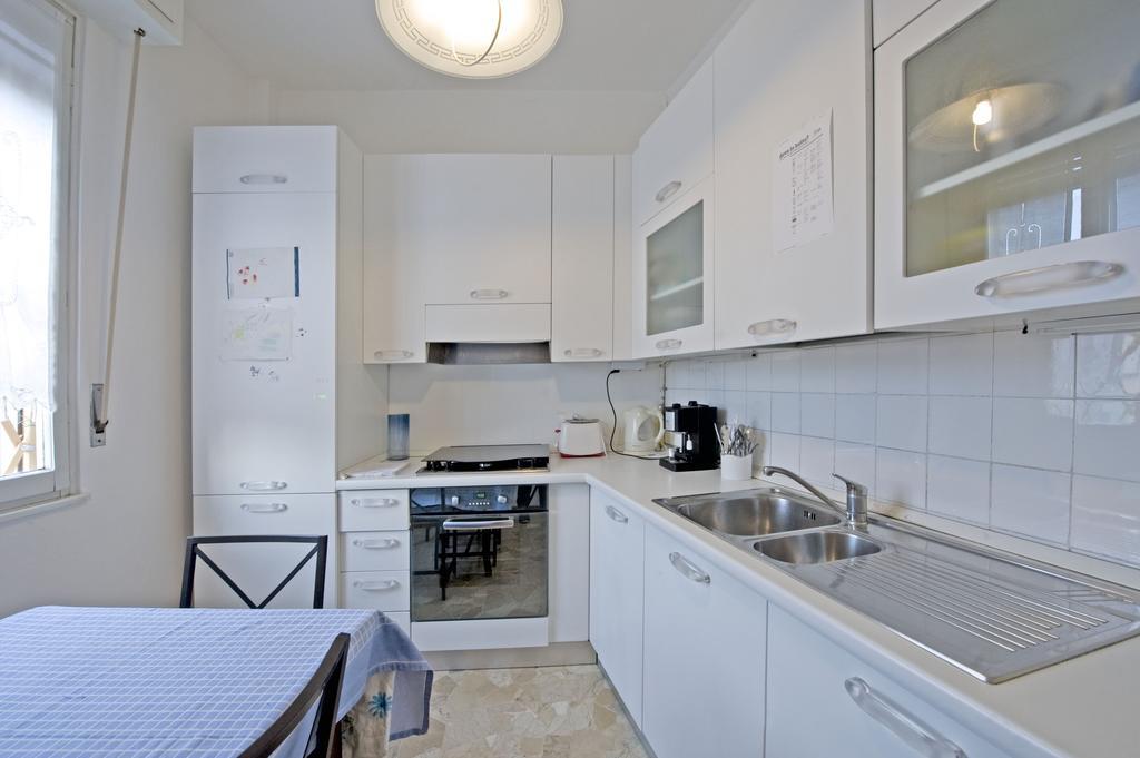 Apartment Chiesarossa Milán Habitación foto